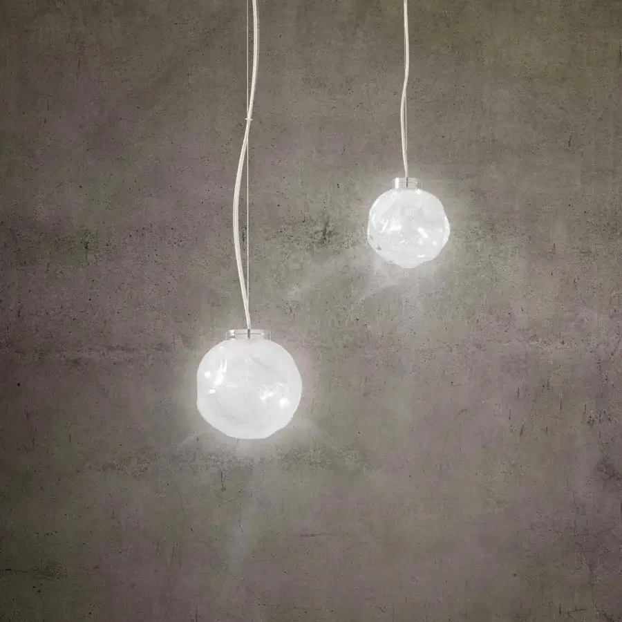 Distinguished Stillux The Light suspension lamp with transparent Certified Lead Crystal diffuser and sleek chrome metal frame