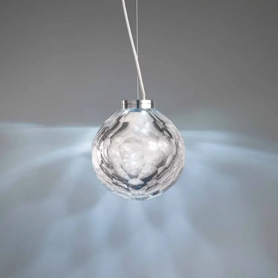 Distinguished Stillux The Light suspension lamp in chrome metal with a transparent faceted Certified Lead Crystal diffuser