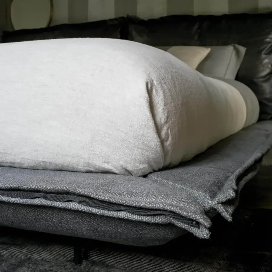 Distinguished Arketipo Auto-Reverse Dream bed with monochromatic gray textile upholstery and a matte finish