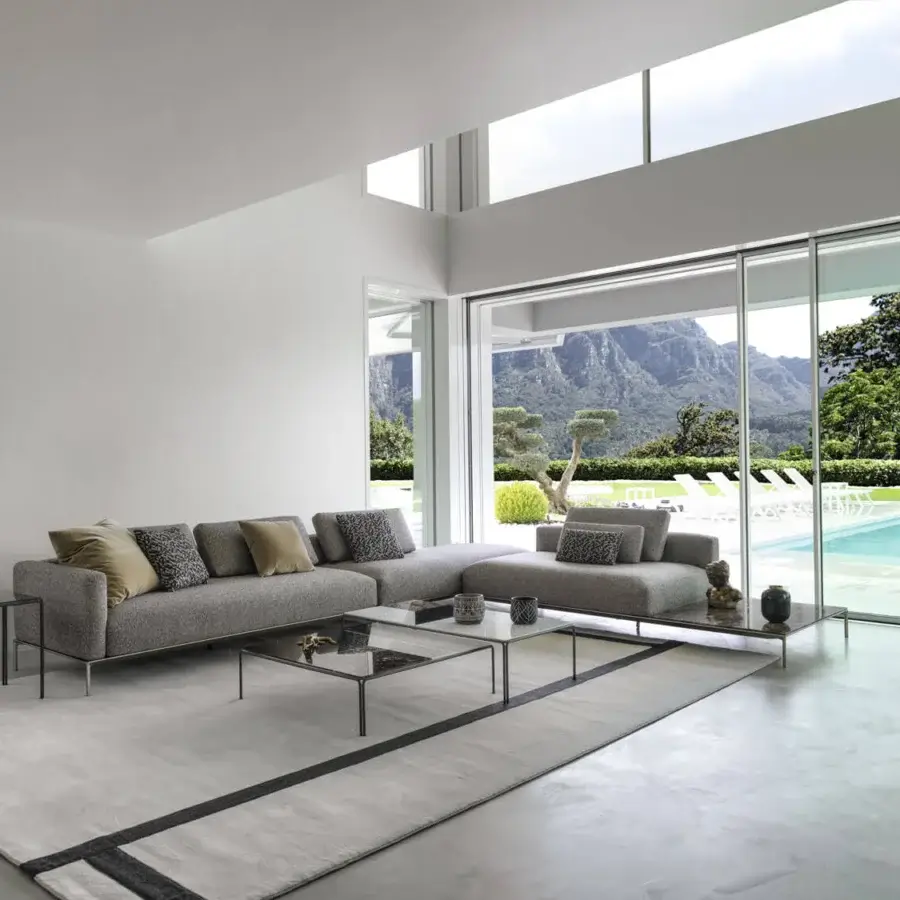 Sophisticated Horm Ragtime coffee table with glossy Carrara marble and bronze painted metal structure