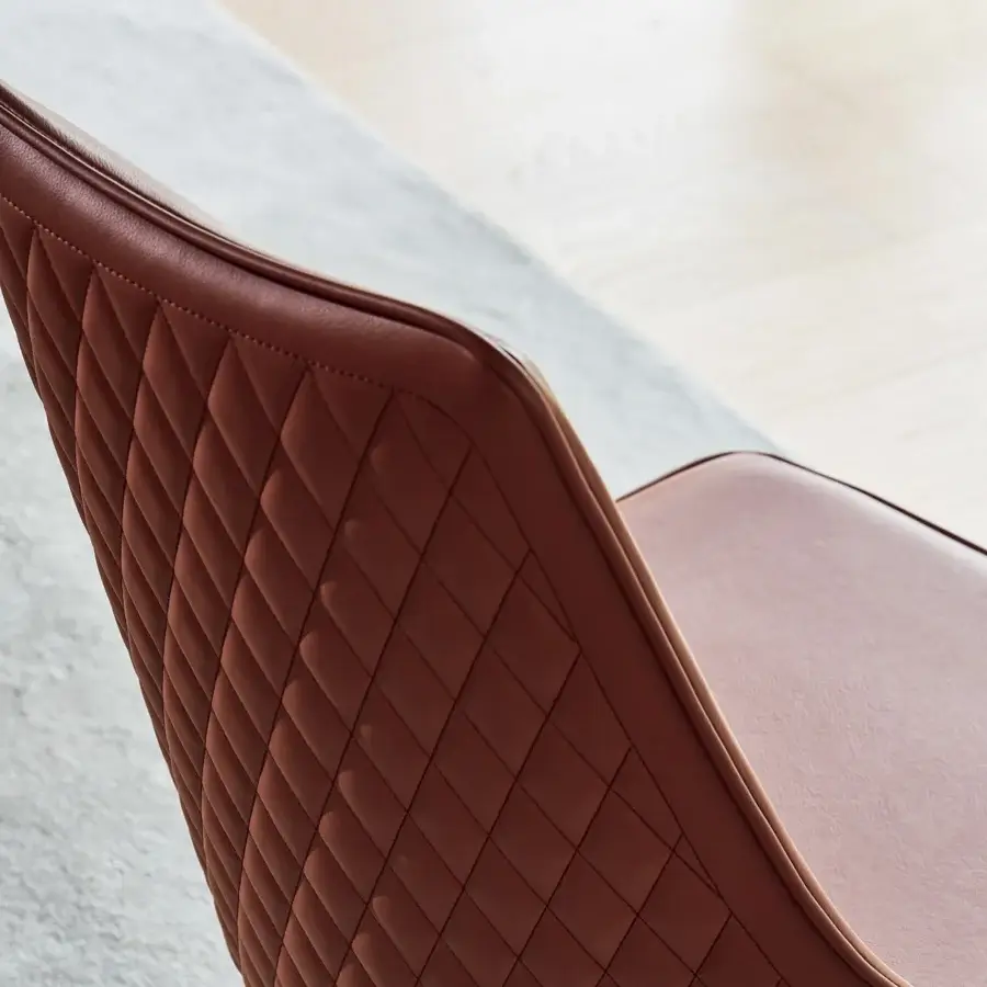 Distinguished Bontempi Clara chair with reddish-brown quilted backrest and light pink seat in smooth refined material with delicate piping