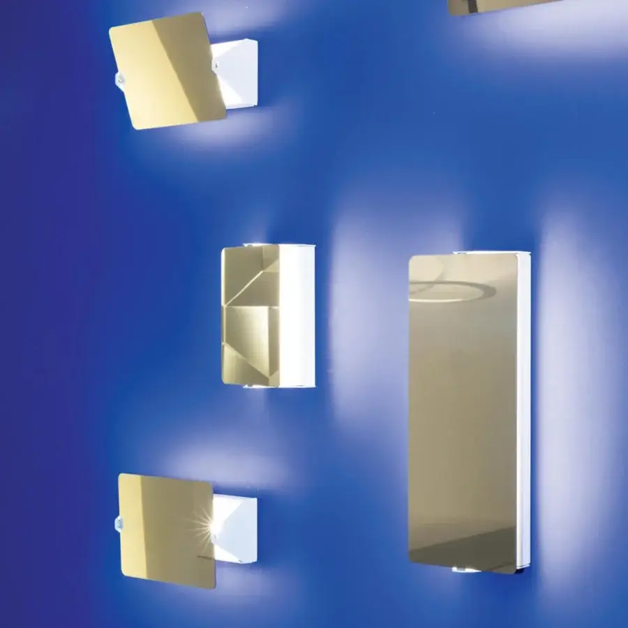 Superior Nemo Lighting Applique à Volet Pivotant wall lamp in golden-toned aluminum and white metal with adjustable design
