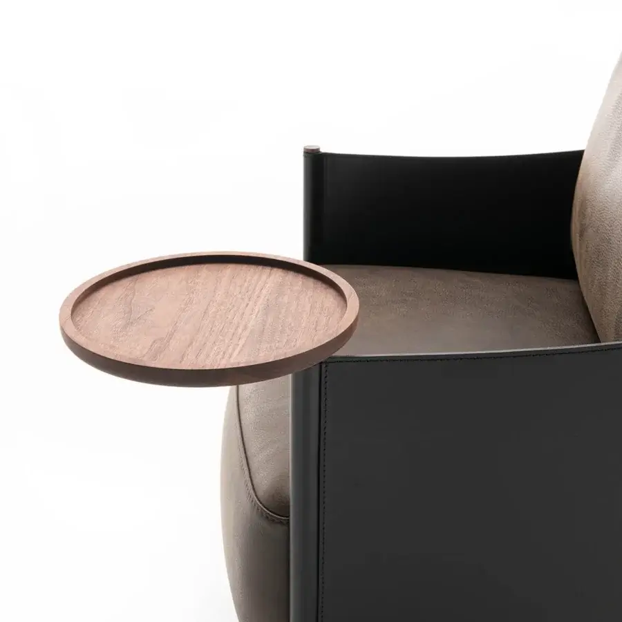 Lavish Horm SC1 lounge chair enveloped in dark brown leather with black painted metal legs and Canaletto walnut