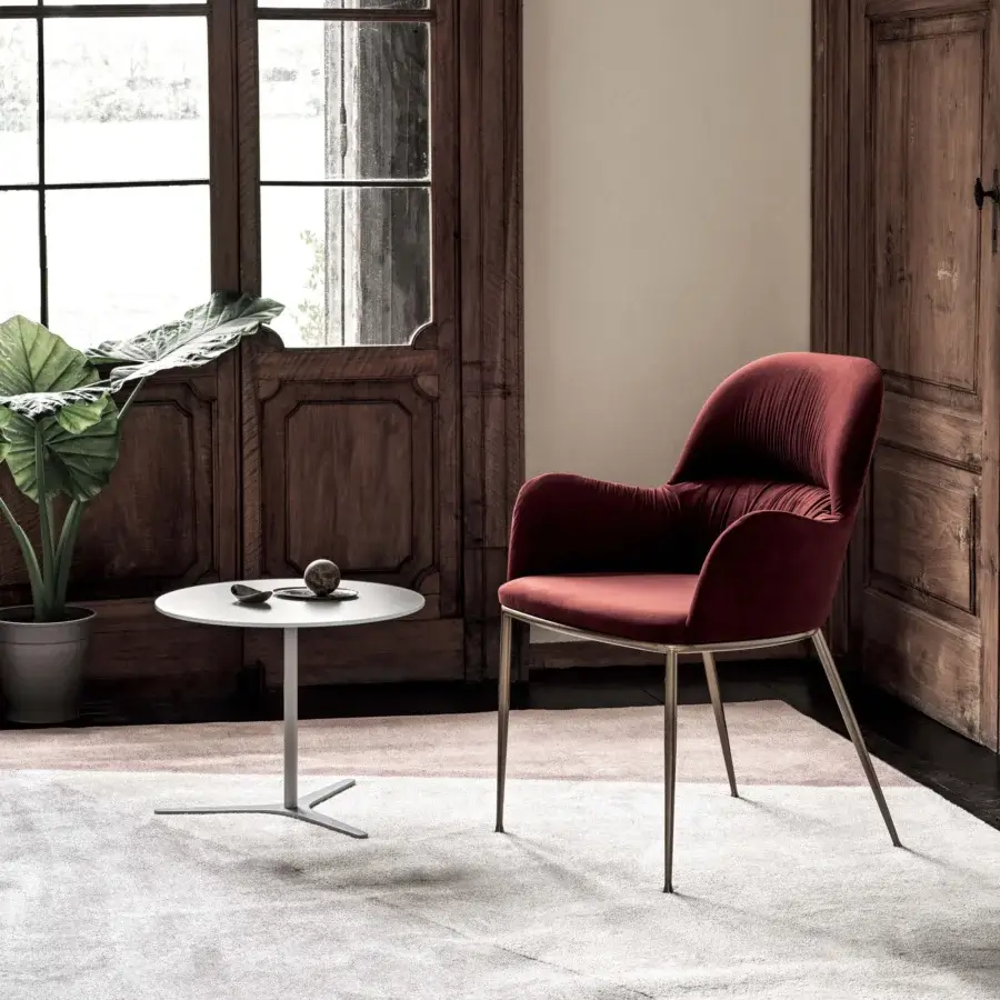 Lavish Bontempi Queen chair with burgundy textile upholstery, pleated back and glossy golden-toned metal legs