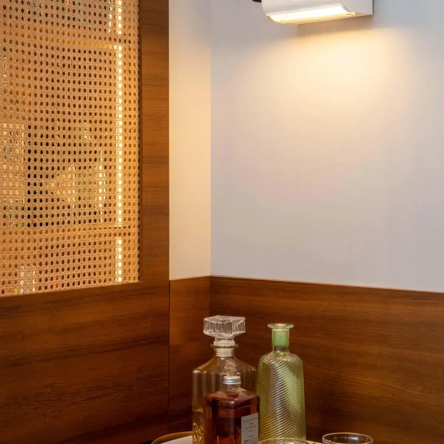 Superior Nemo Lighting Applique Cylindrique Petite wall lamp in matte white metal with pivoting black lever