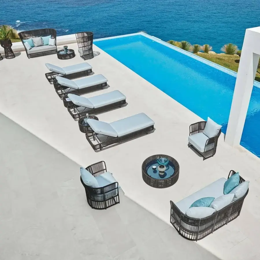 Exceptional Varaschin Tibidabo coffee table with Silk Grey powder-coated aluminum and hand-woven Perla rope construction