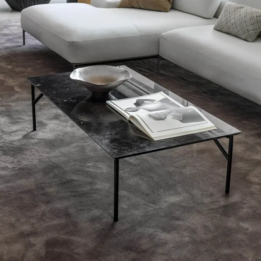 Exceptional Horm Tout Le Jour coffee table with black marble tabletop and thin black metal legs crafted in Italy