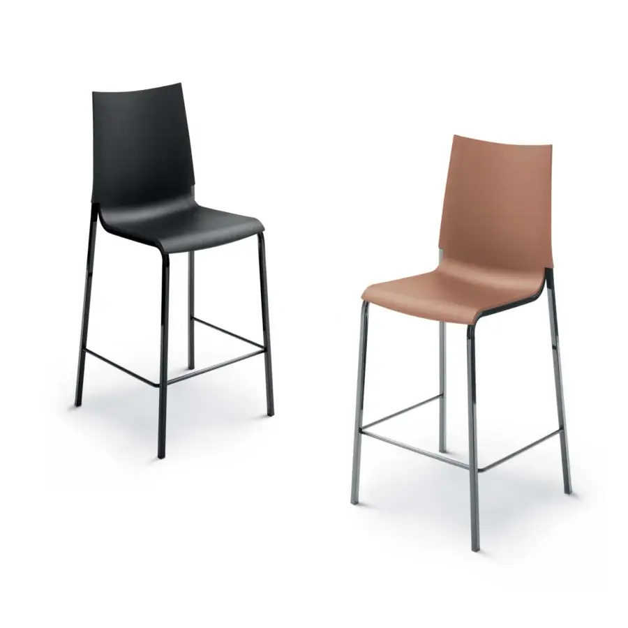 Distinguished Bontempi Eva stool with light brown shell and sleek chrome metal frame