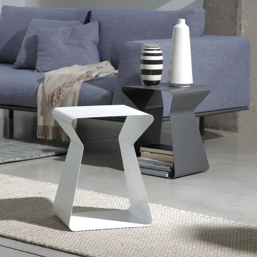 Exceptional Bontempi Kito side table with matte white metal structure and distinctive Z-shaped profile