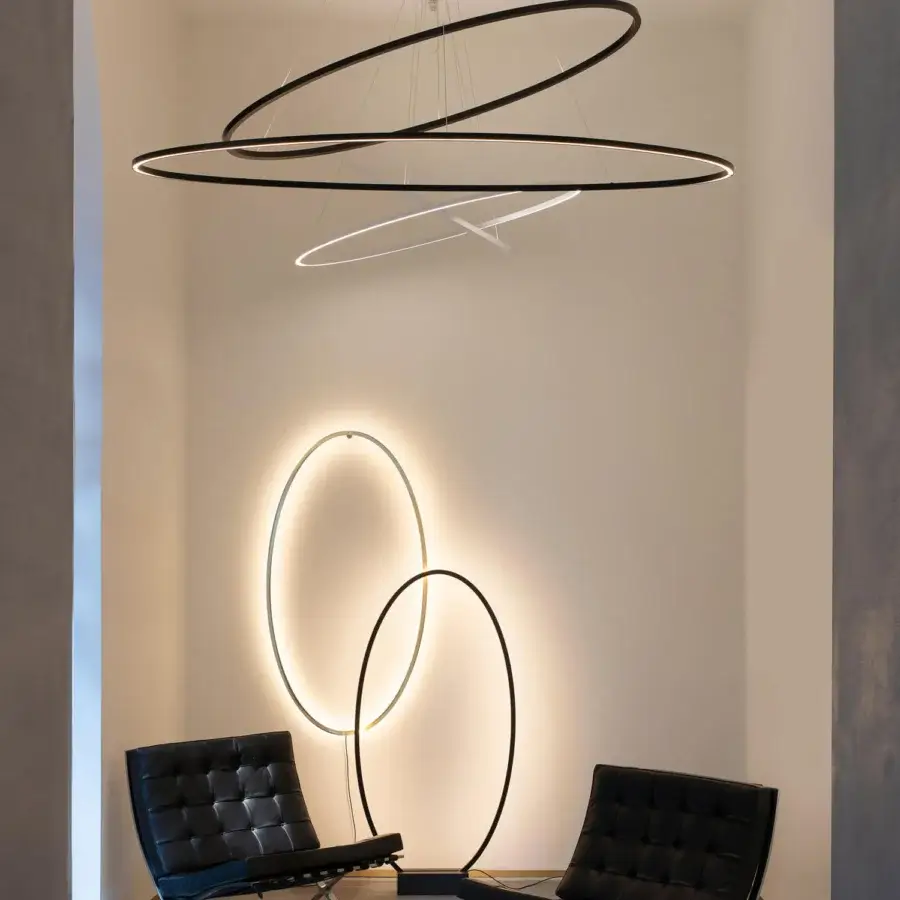 Exceptional Nemo Ellisse Double suspension lamp with interconnected elliptical rings in black and white creating diffused light