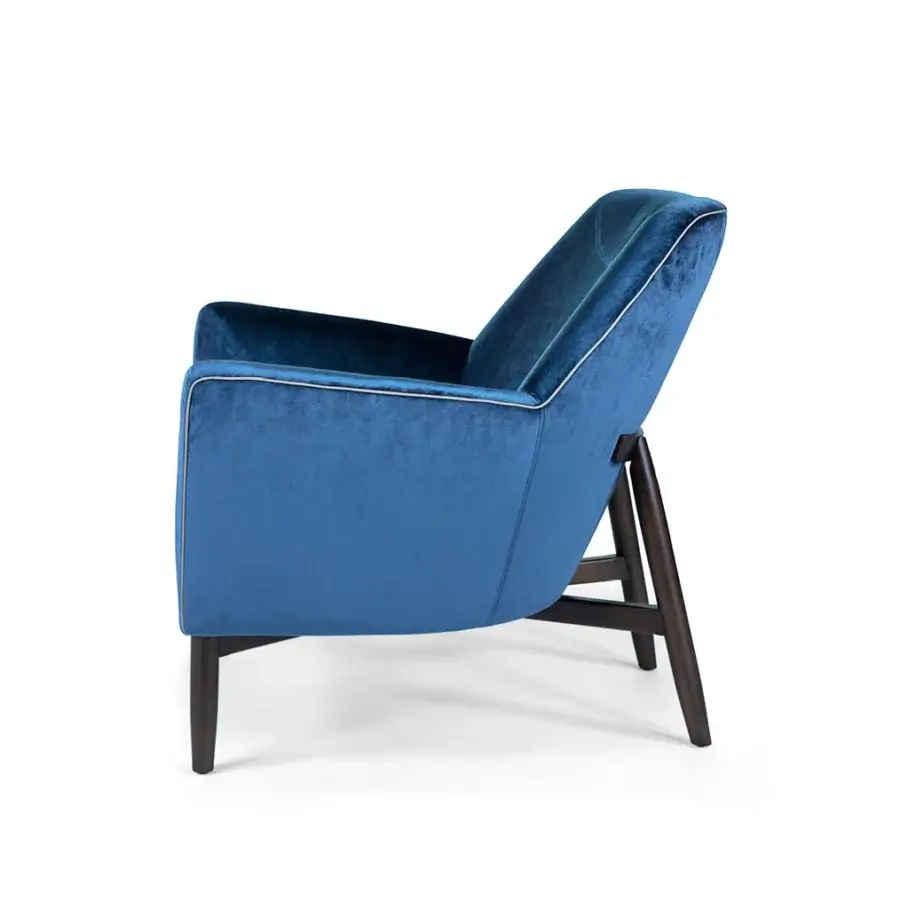 Distinguished Borzalino Eve Plus lounge chair with smooth blue velvet upholstery and dark brown lacquered oak base