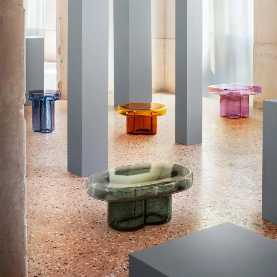 Distinguished Miniforms Soda coffee table crafted in vibrant blue Murano blown-glass with a unique hammered finish
