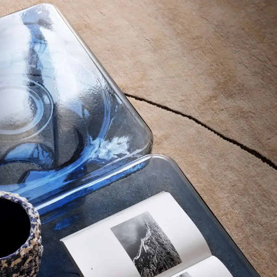 Distinguished Miniforms Soda coffee table in tinted blue Murano blown-glass with a glossy hammered surface