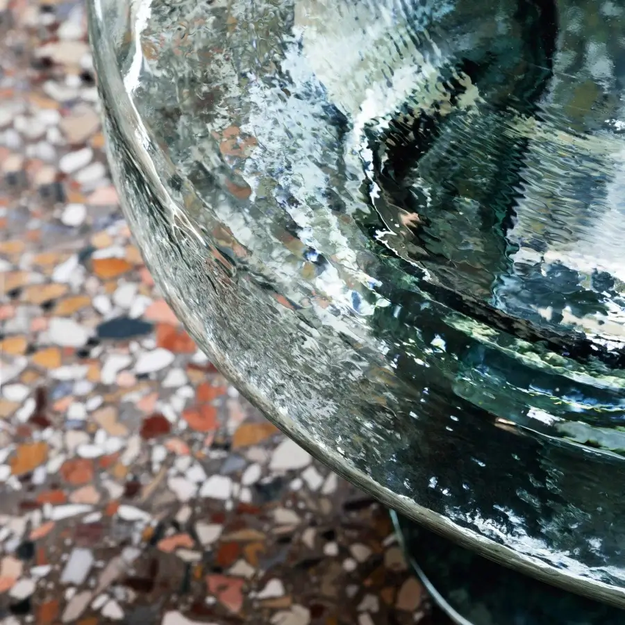 Distinguished Miniforms Soda coffee table crafted in clear greenish Murano blown-glass with a glossy hammered surface