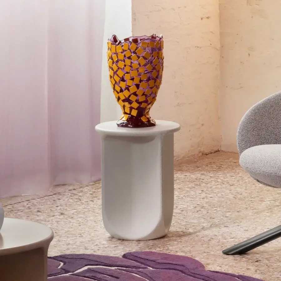 Superior Miniforms Pinto side table in light gray with a subtle hourglass shape and contemporary matte finish