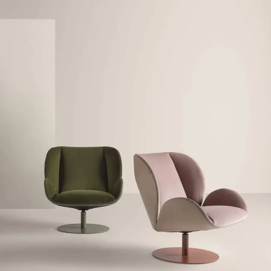 Distinguished Frag Ocean lounge chair in rose textile and beige with reddish-brown steel swivel base crafted in Italy