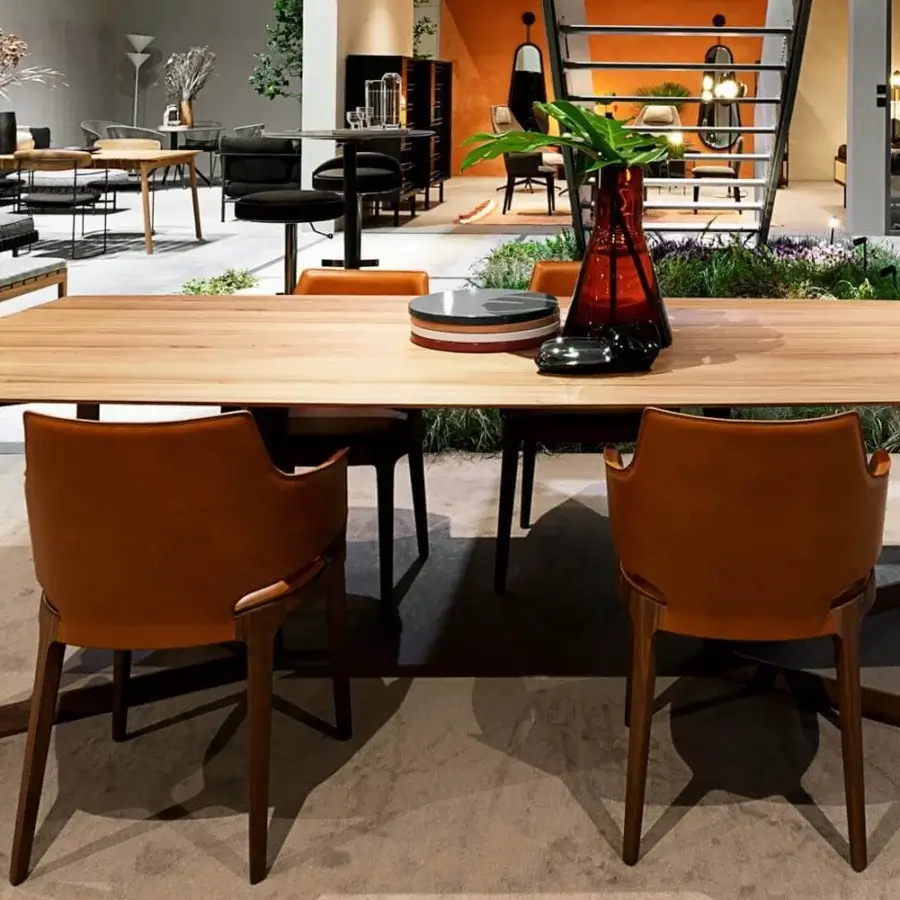Exceptional Potocco Velis armchair with curved brown leather-like upholstery and dark brown ash or Canaletto walnut legs