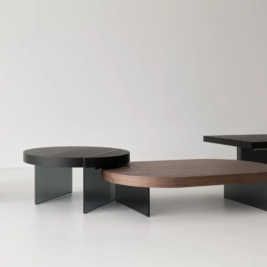 Superior Cierre1972 Byron coffee table with a dark stained wooden top and smoky-gray translucent panels in a matte finish