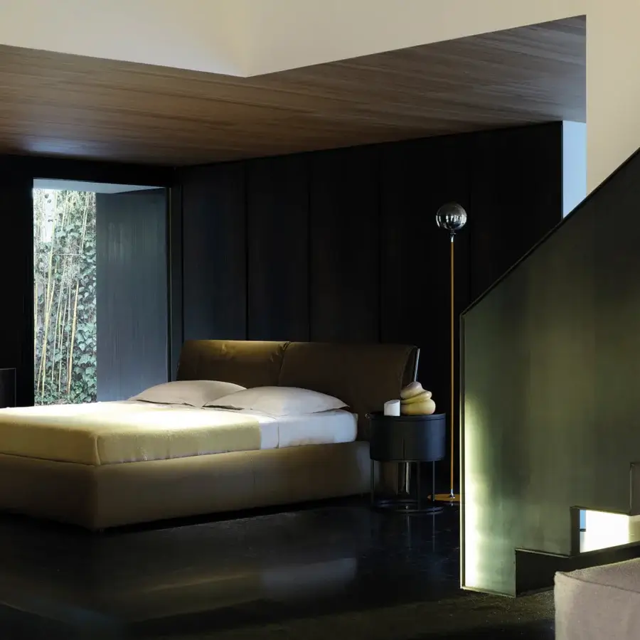 Superior Cierre1972 Belt bed with warm brown leather-like frame and minimalist modern silhouette crafted in Italy