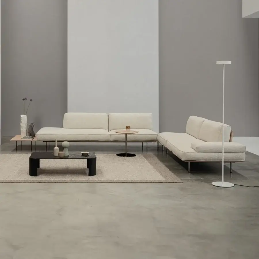 Harmonious Cierre1972 Vogue sectional in light beige textile with matte finish embodies wellness architecture