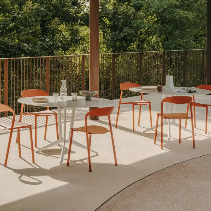 Superior Lapalma Trail table with round HPL Fenix laminate top and white polyester powder coated die-cast aluminum base