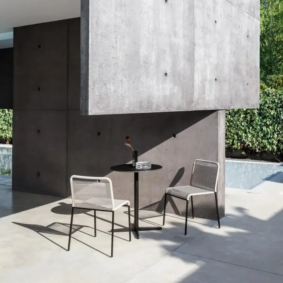 Superior Lapalma Auki Outdoor bistrot table with dark HPL top and powder coated polyester aluminum base