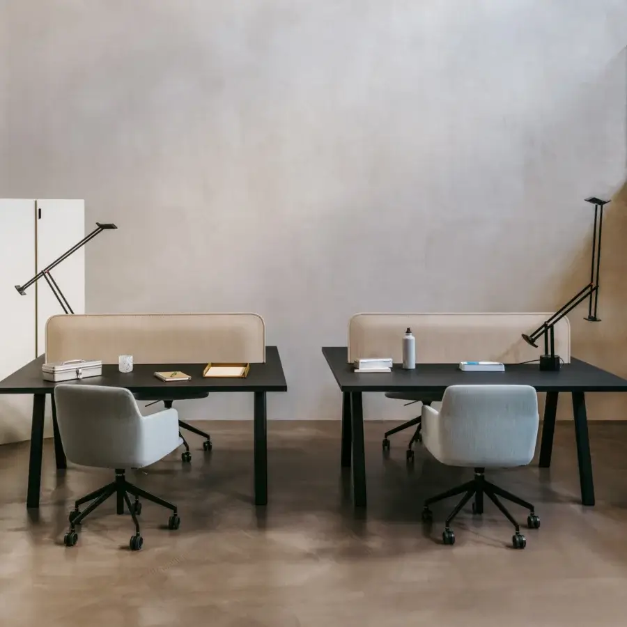 Superior Lapalma Ori workstation with dark matte tabletop and light beige sound-absorbing fabric partition built with powder-coated metal legs