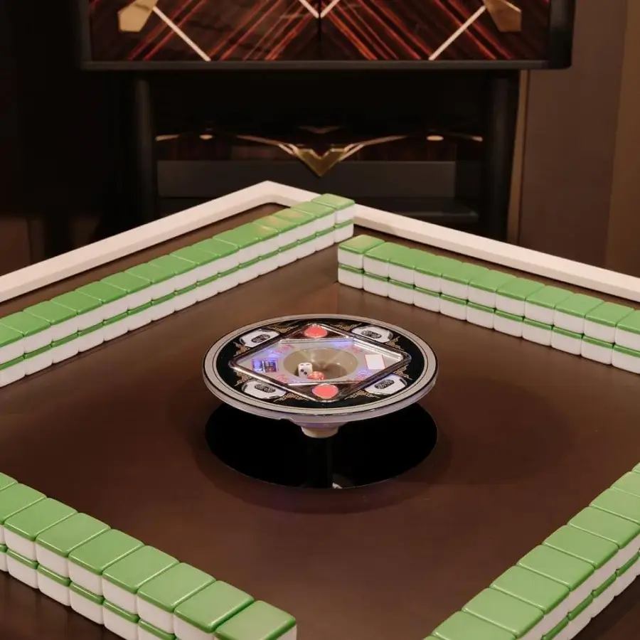 Superior Vismara Ming Mahjong table built in lacquered structure with steel details and a velvet cloth playing surface