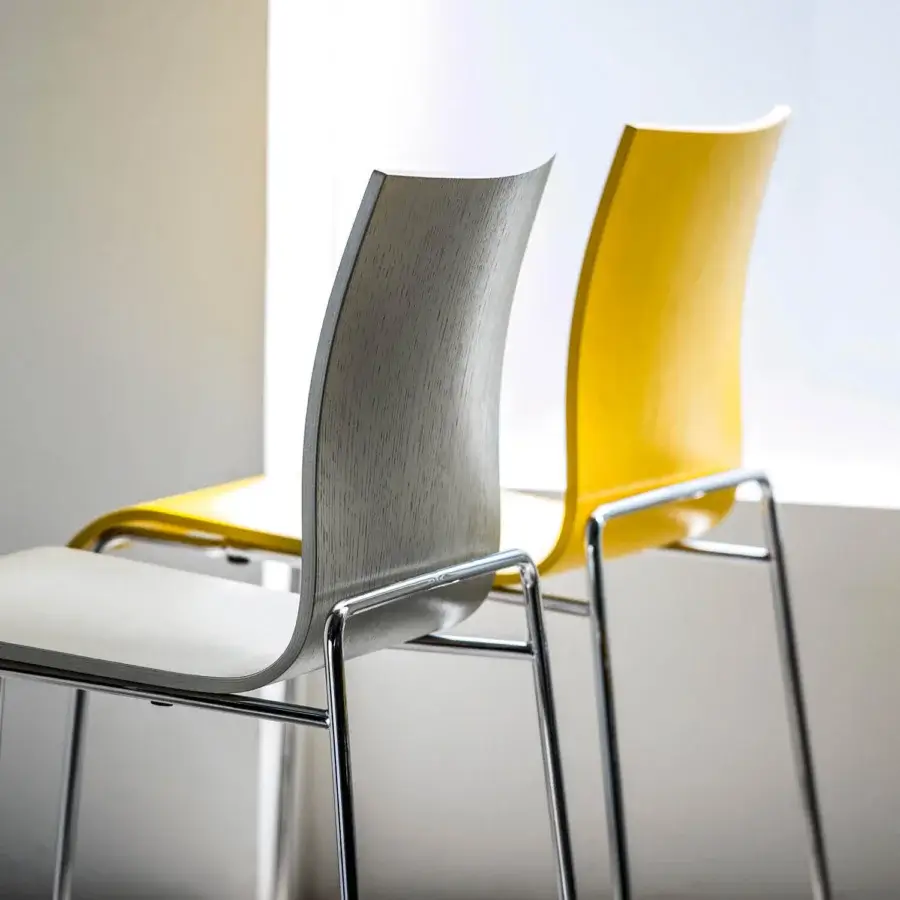 Distinguished Bross Bee chair with light gray wood and chrome metal crafted in Italy with a glossy finish
