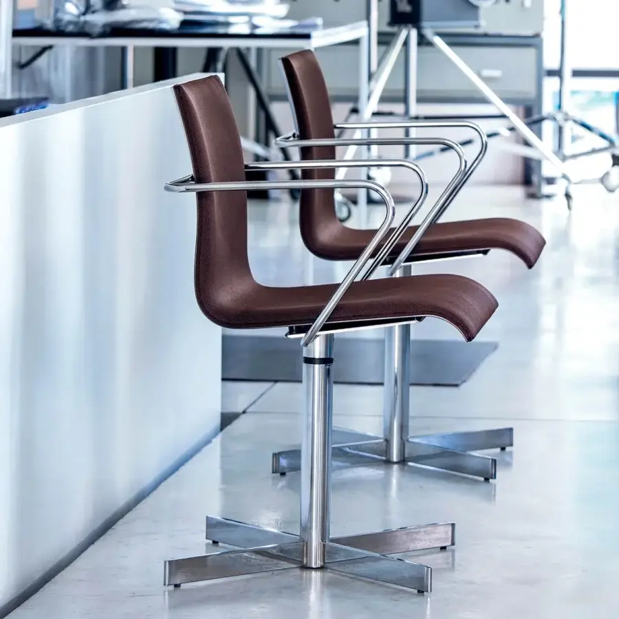 Superior Bross Bee swivel armchair with medium-brown fabric upholstery and glossy chrome metal construction