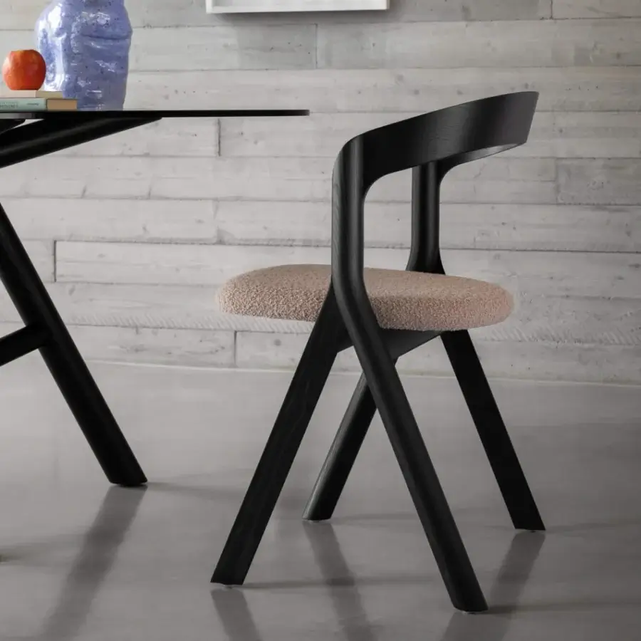 Distinguished Miniforms Diverge chair with a matte black frame and light brown textured textile seat crafted in a compass-inspired design