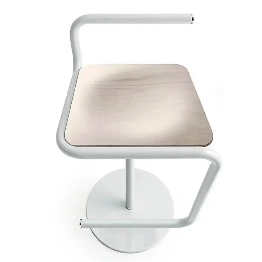 Elegant Bross Five stool with a square seat and matte metal frame crafted in wood and metal