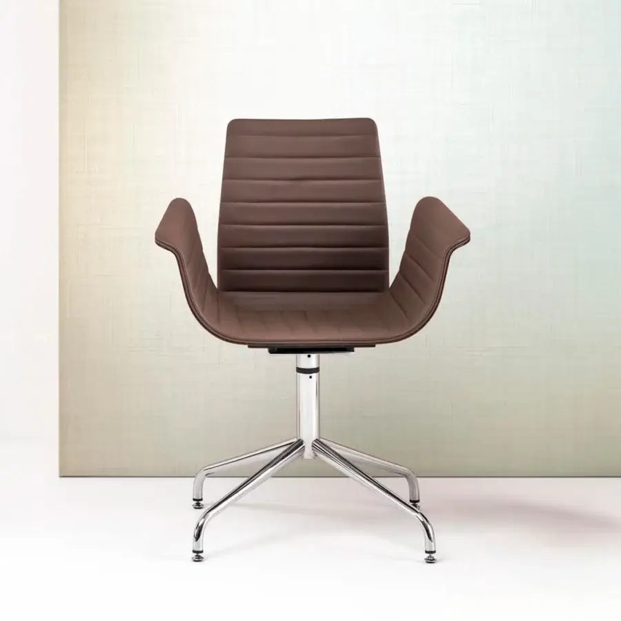 Exceptional Bross Meeting armchair with brown quilted fabric and chrome metal base crafted in Italy