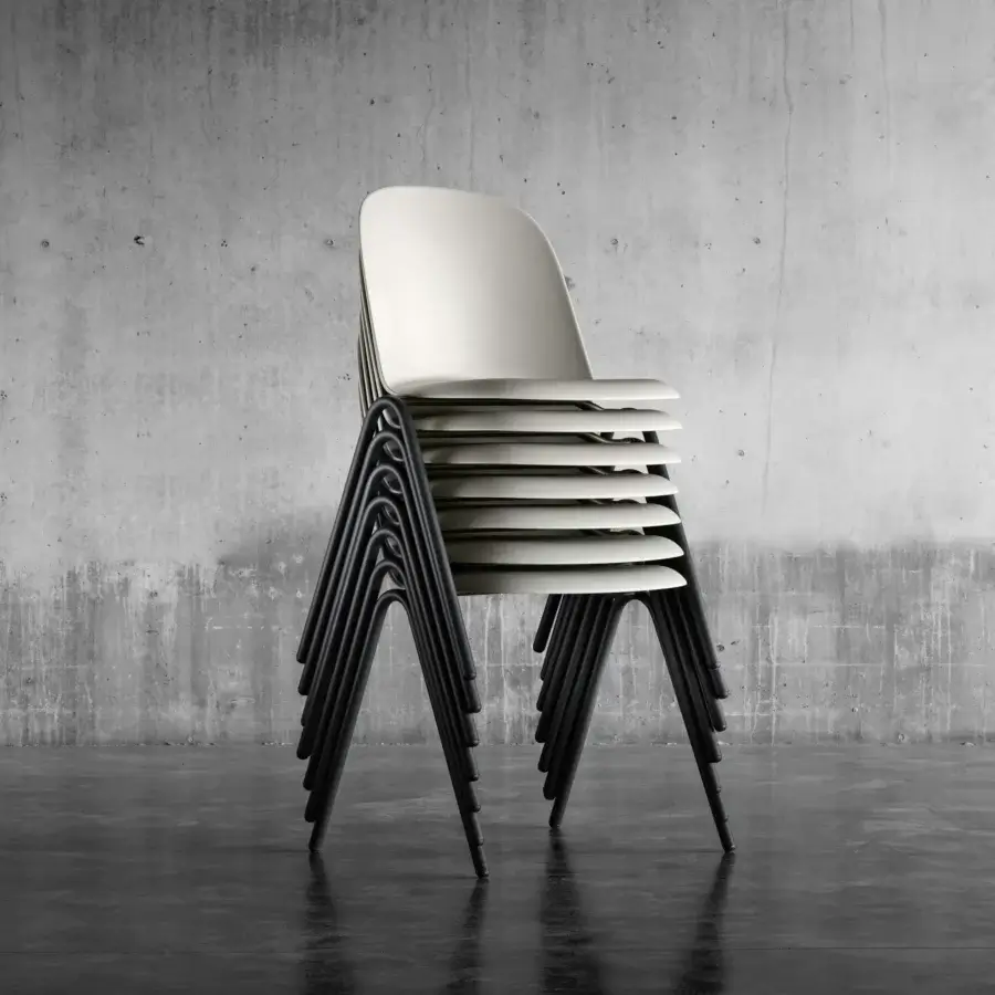 Elegant Miniforms Mariolina Edu chair with smooth off-white polypropylene seat and dark Italian-made legs