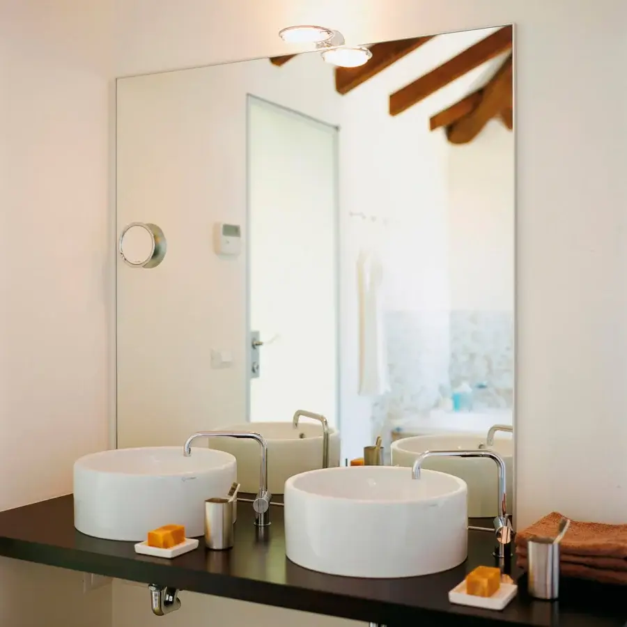Exceptional Horm Ute Minimal mirror with anodized extruded aluminum frame and reflective glass surface