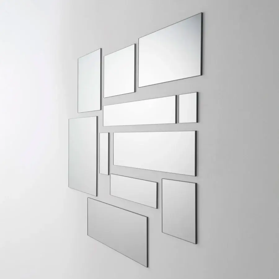 Distinguished Horm Ute Minimal mirror crafted with a thin dark edge and glossy reflective anodized extruded aluminum frame