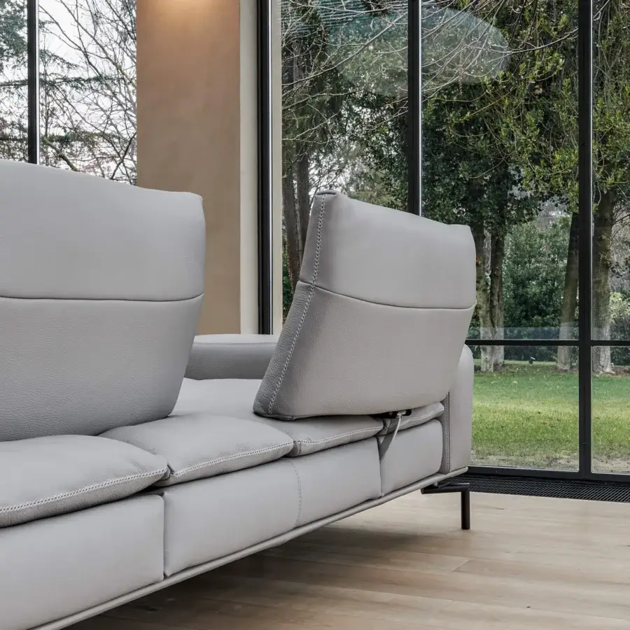 Elegant Cierre1972 Carlton sectional sofa with light gray material upholstery and smooth matte finish