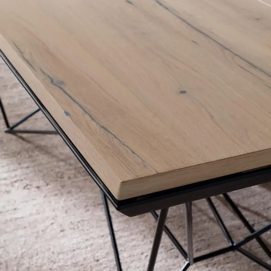 Superior Ozzio Italia Fil8 extendable table with a light wood top and sleek black metal frame crafted in Italy