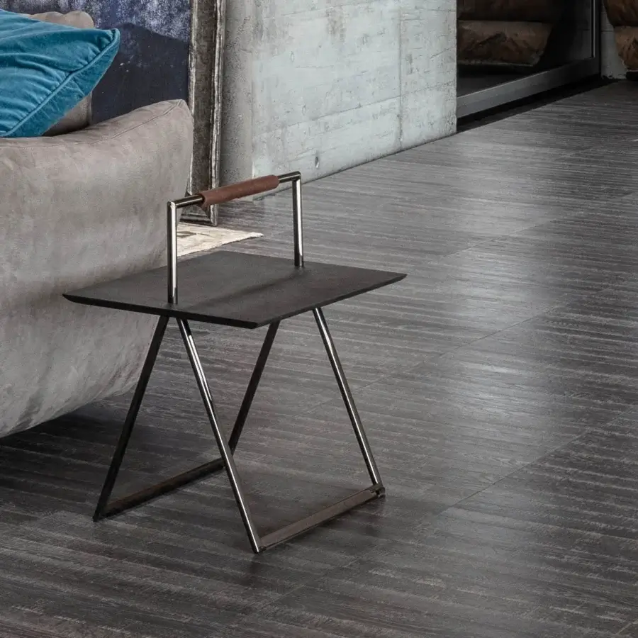 Superior Cierre1972 Nadir side table with a dark matte tabletop and shiny silver-toned metal frame crafted in Italy