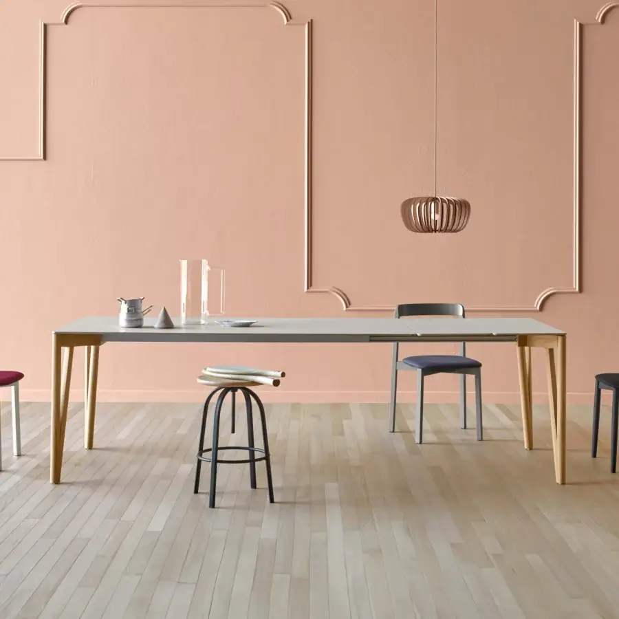 Decapo Plus Extendable Table #1