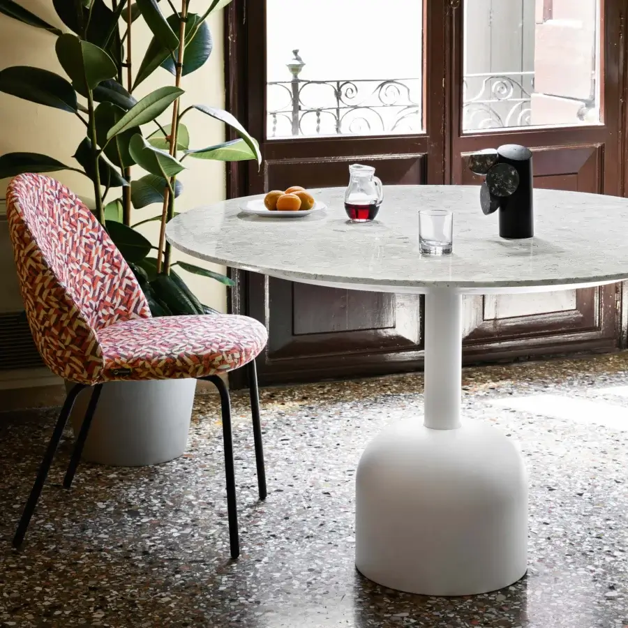 Illo Table #5