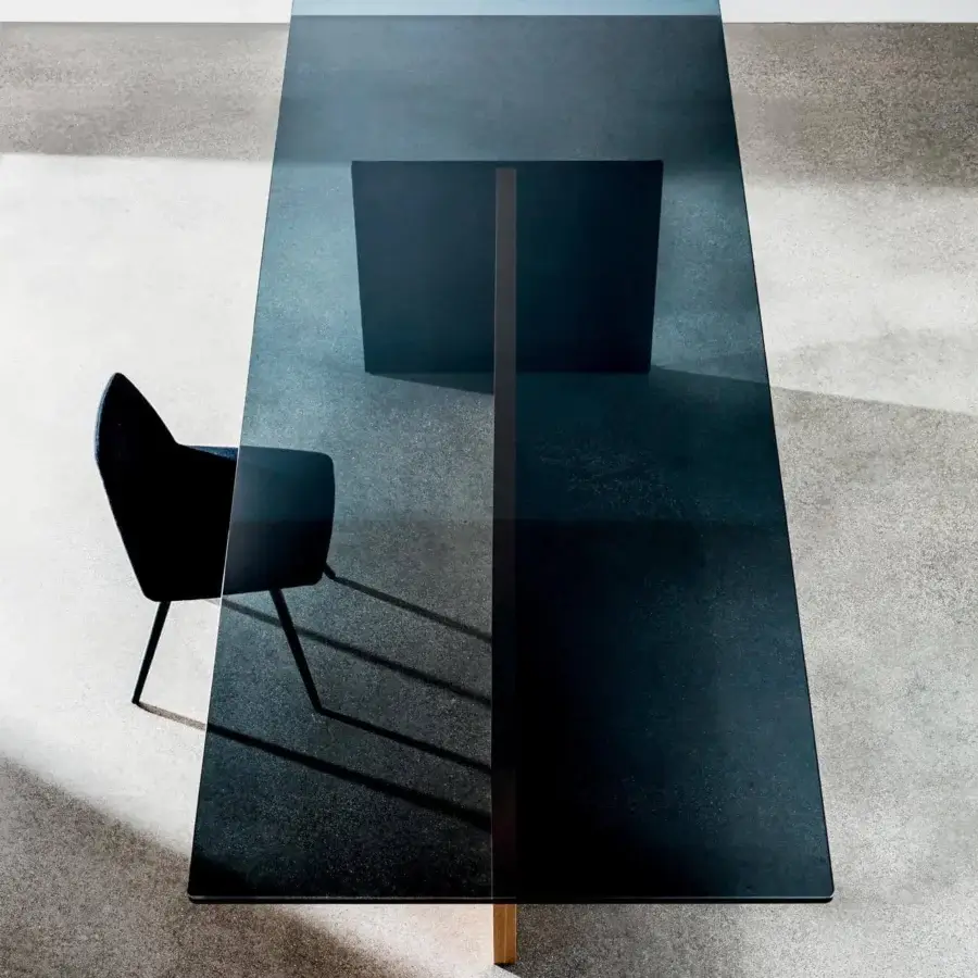 Elegant Sovet Italia Regolo table with extra light smoked laminated glass top and black lacquered laminated glass base