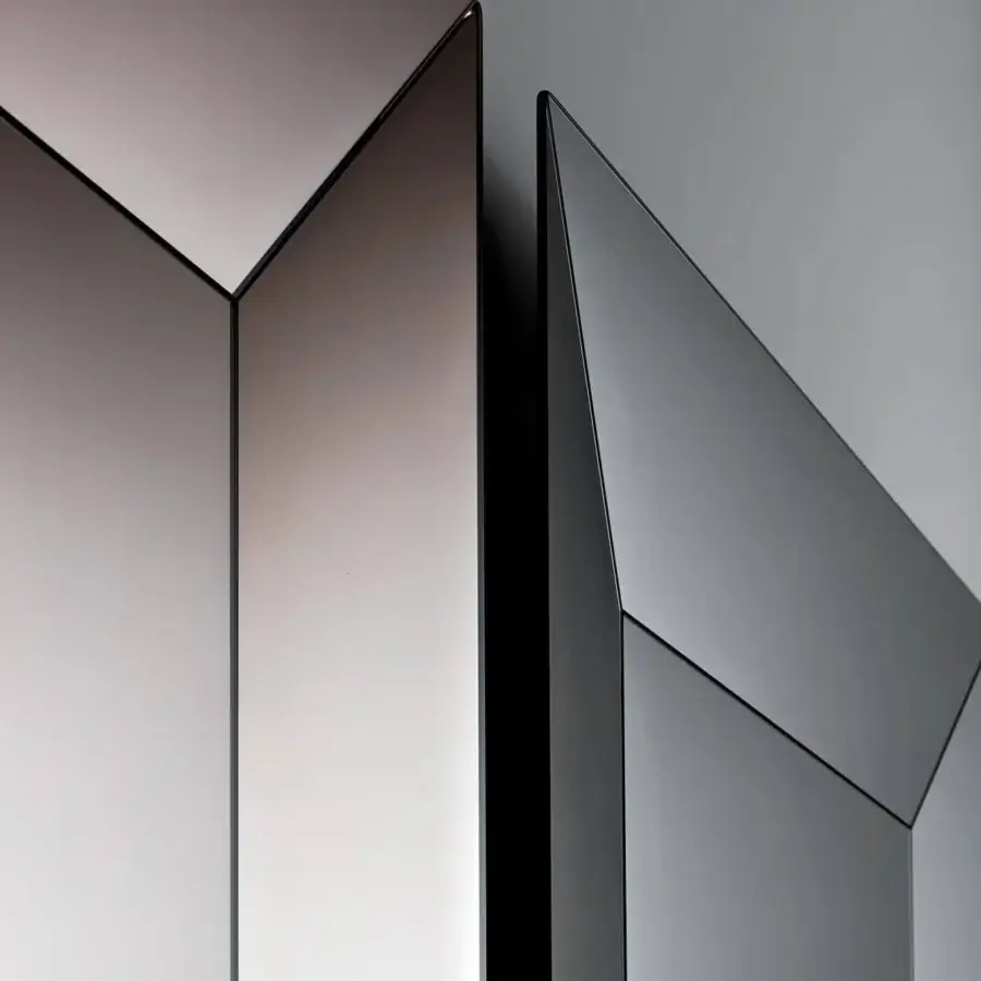 Elegant Sovet Italia Denver mirror with multiple panes displaying gray and bronze tones and a glossy finish