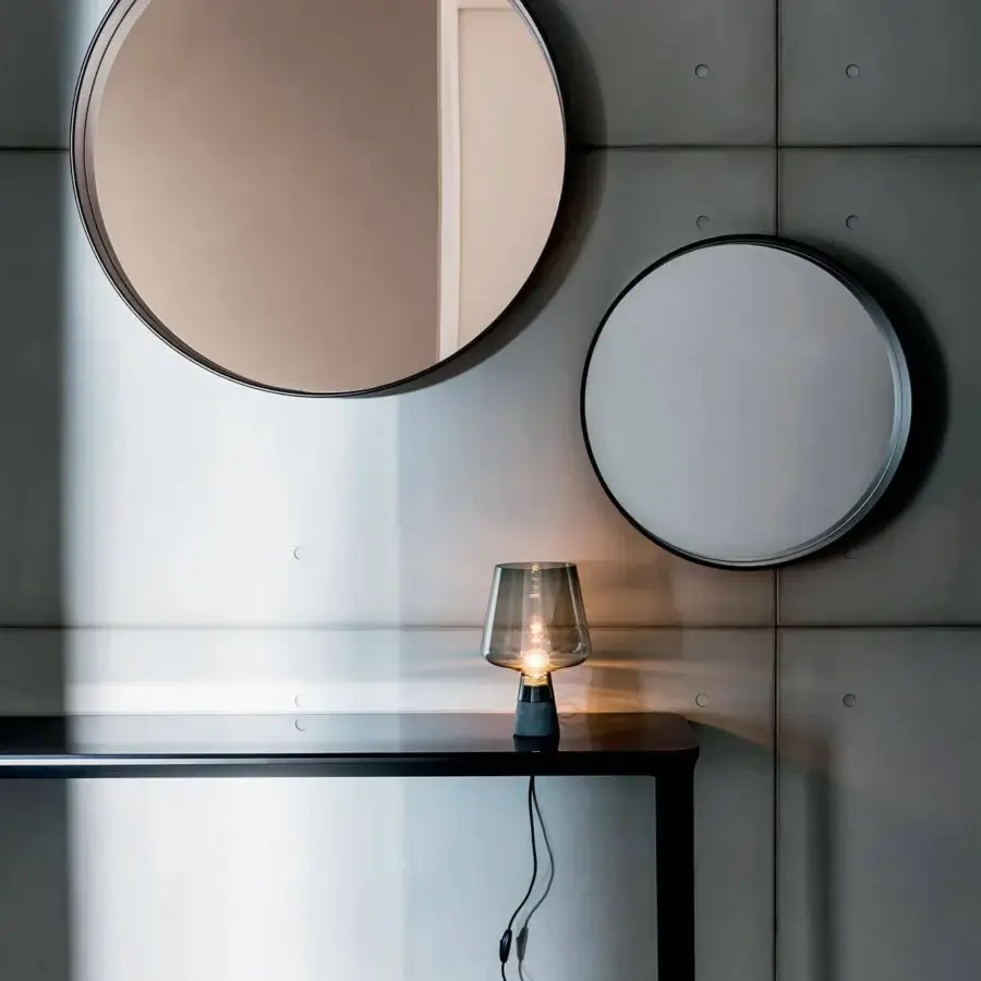 Exceptional Sovet Italia Horizon mirror with a lacquered aluminum frame in an adjustable asymmetrical arrangement