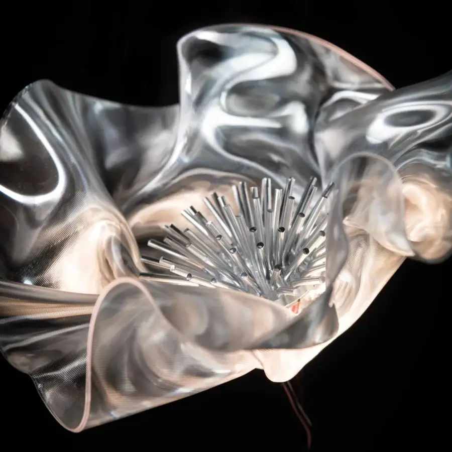 Lavish Slamp LaFleur Battery lamp hand-molded in translucent silver Lentiflex with a glossy finish