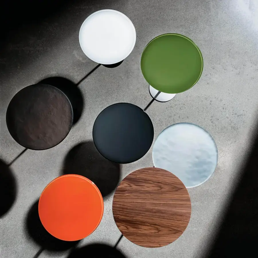 Superior Sovet Italia Tulip side table with glossy black lacquered top and embossed black metal stem