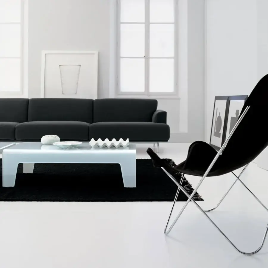 Elegant Sovet Italia Frog coffee table with lacquered bent glass structure and bright white glossy finish