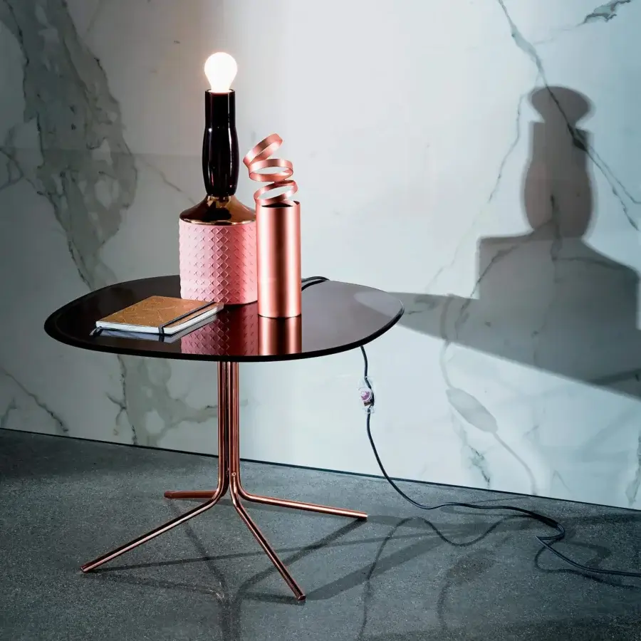 Superior Sovet Italia Genius coffee table with a burnished metal base and glossy glass top crafted in Italy
