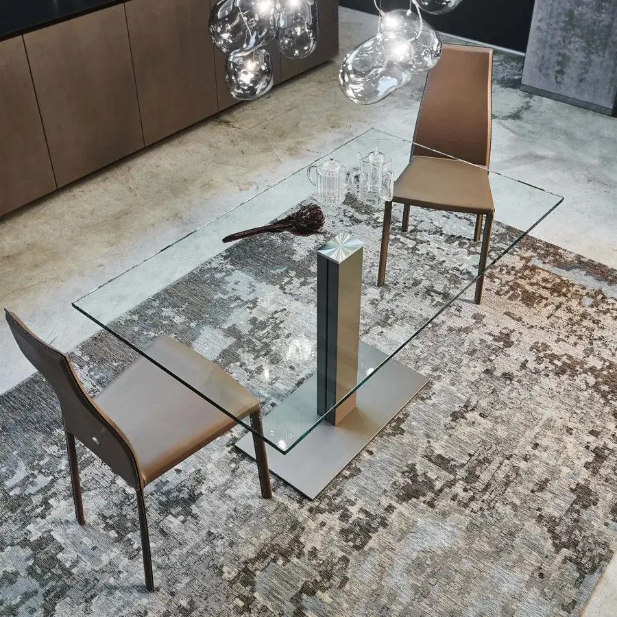 Superior Cattelan Italia Elvis table with clear glass and a smooth steel central base crafted in Italy