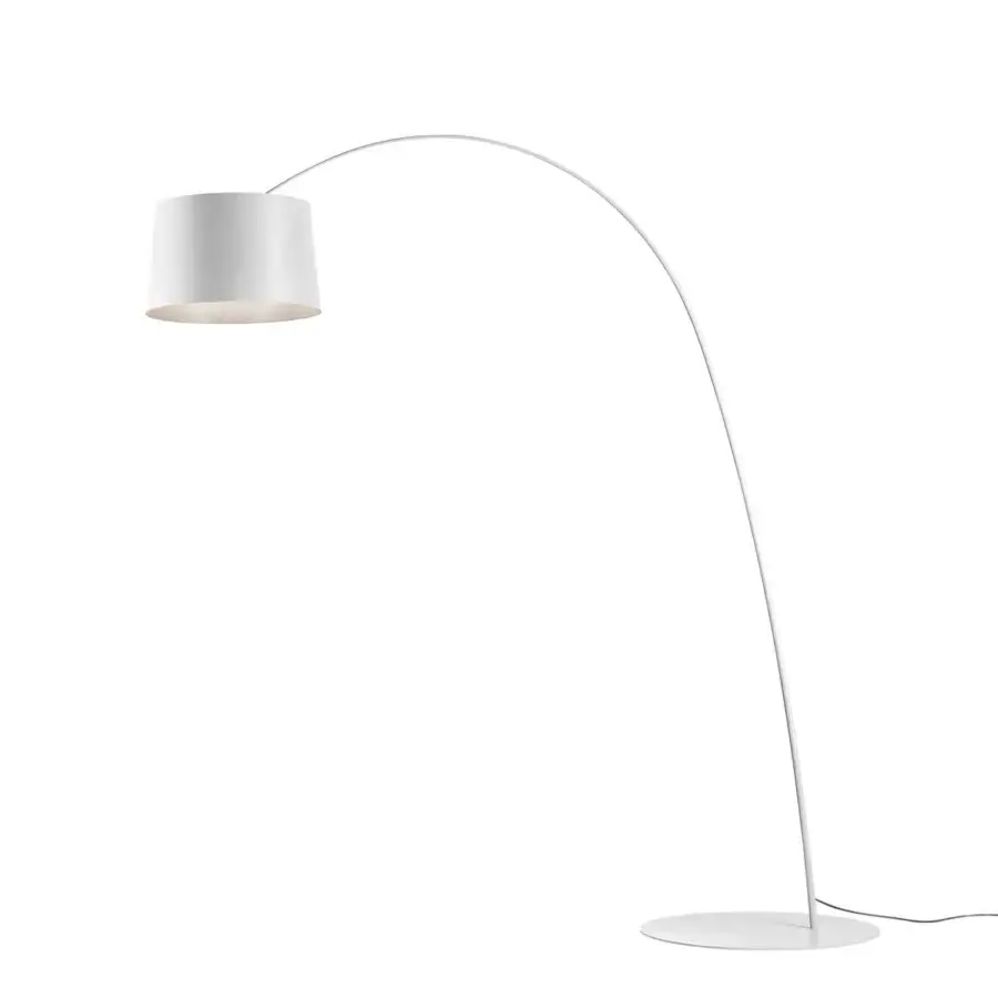 Superior Foscarini Twiggy floor lamp with a curved fiberglass composite structure and liquid-coated finish built with a metal base